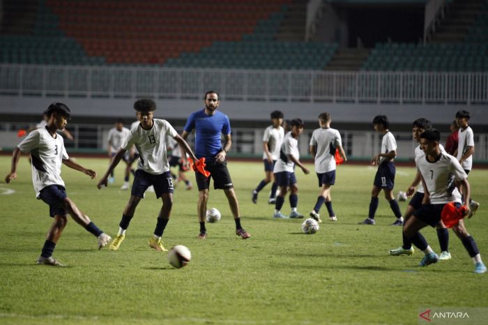 CHUTOGEL - Guam Tak Berdaya Hadapi Tajikistan U-17